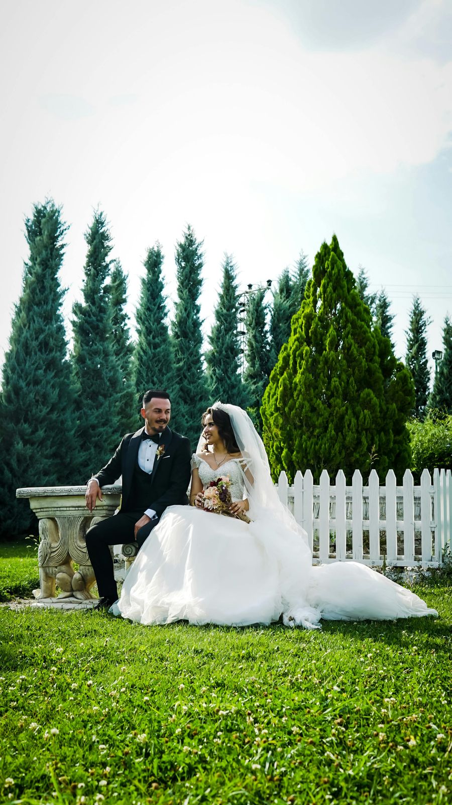 Kyle and Miranda outdoors